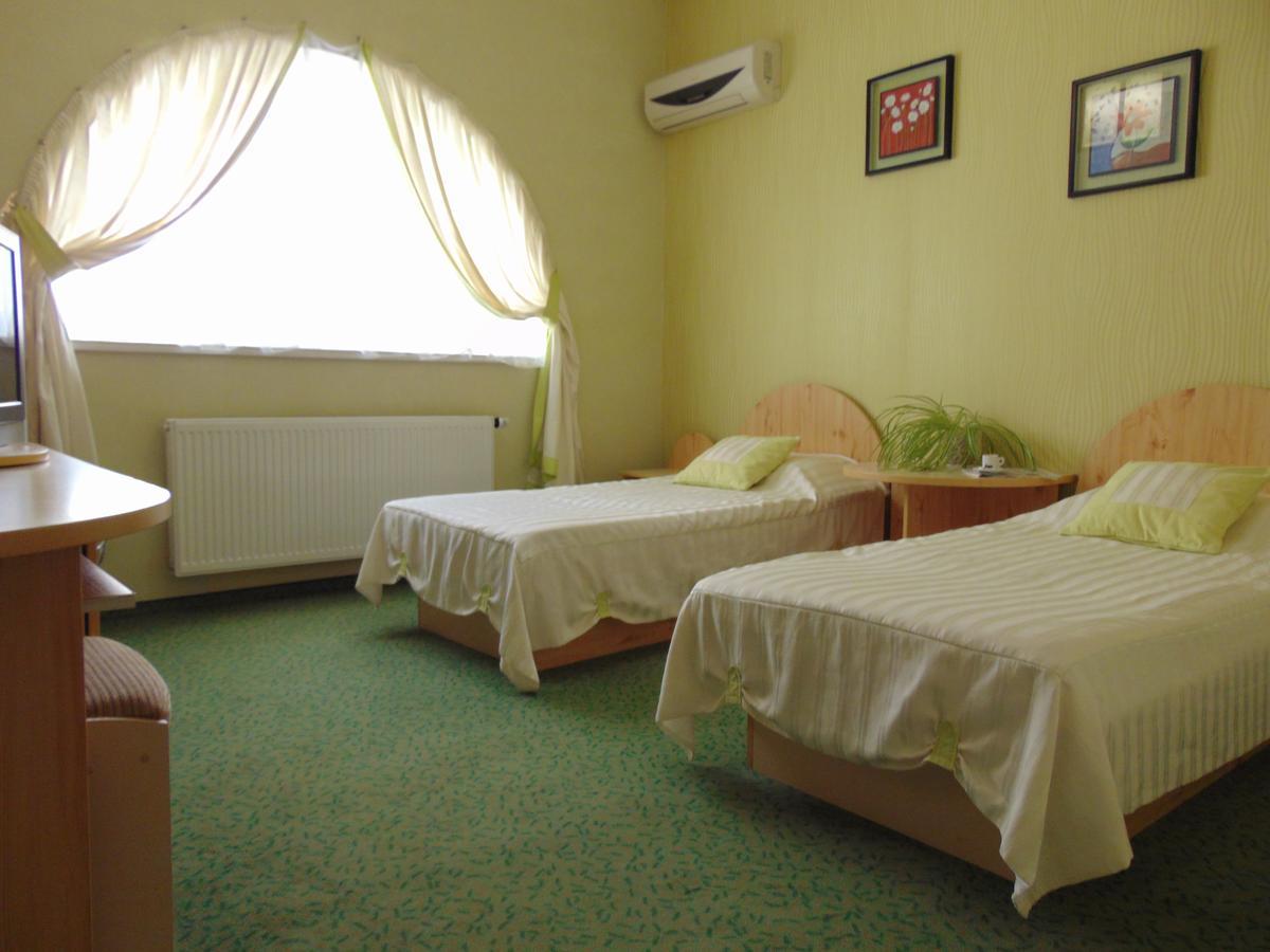 Hotel Serpanok Tyachiv Exterior foto