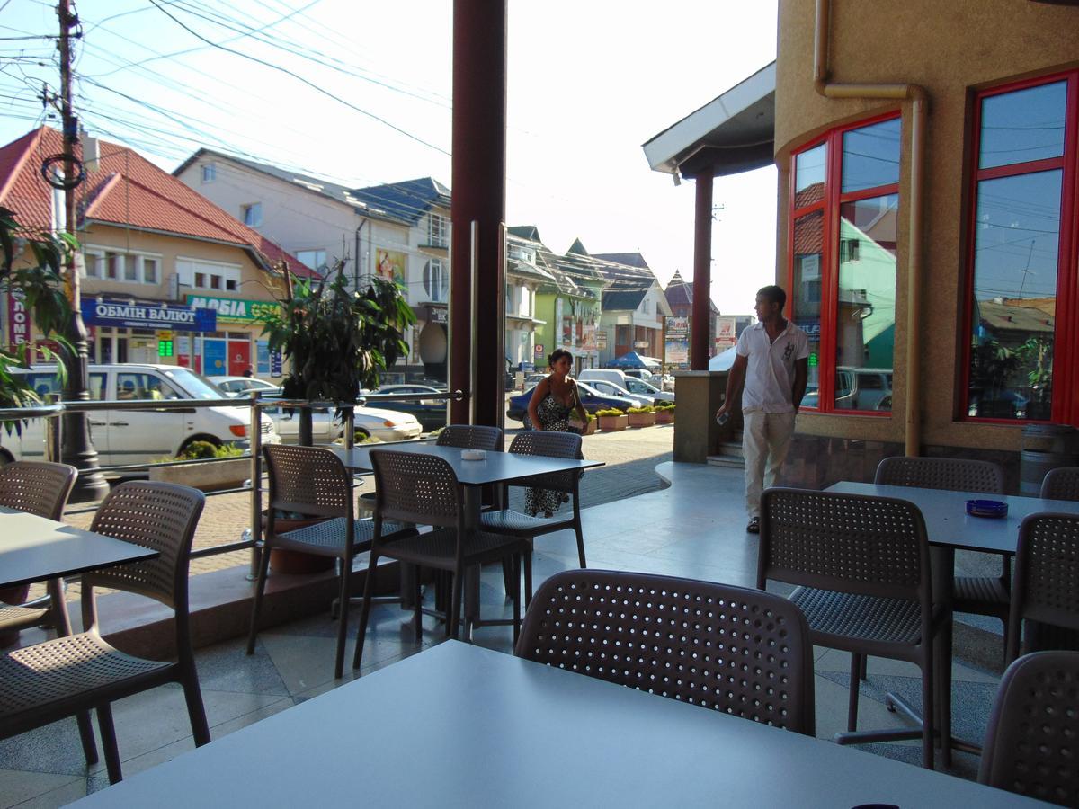 Hotel Serpanok Tyachiv Exterior foto